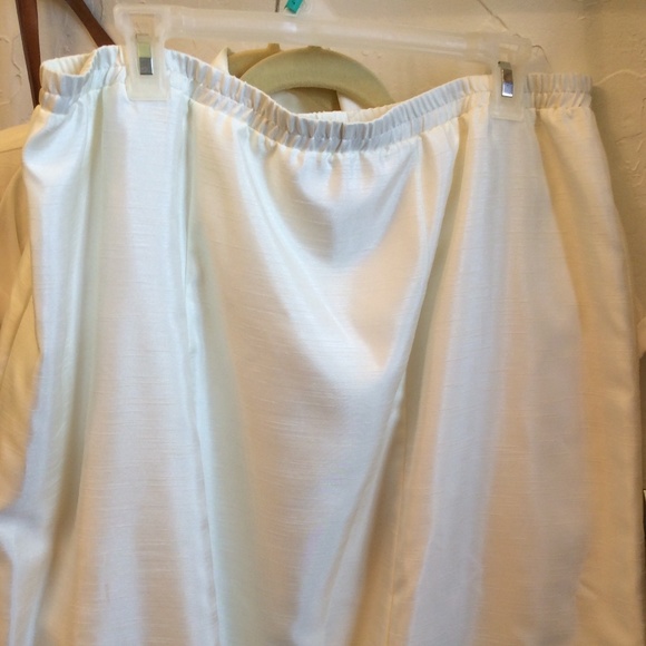 Embroidered Ivory White Suit - Bridal Wedding Suit - Picture 5 of 6